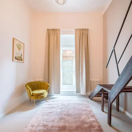 Design -innenstadt, Baeckerstr 8 *