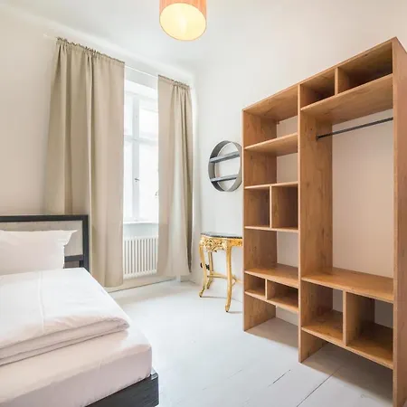 Design -innenstadt, Baeckerstr 8