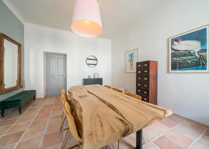 Design -innenstadt, Baeckerstr 8 *