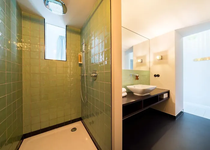 Design -innenstadt, Baeckerstr 8 *