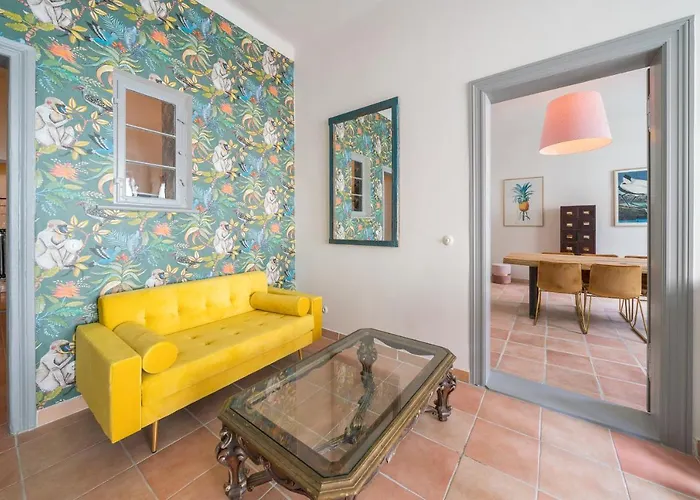 Design -innenstadt, Baeckerstr 8 *